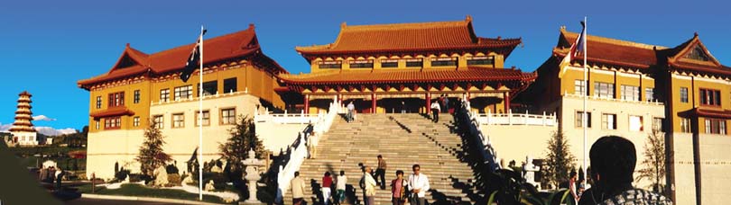 Nan Tien temple at Wollongong (photo by Mary Hendriks)